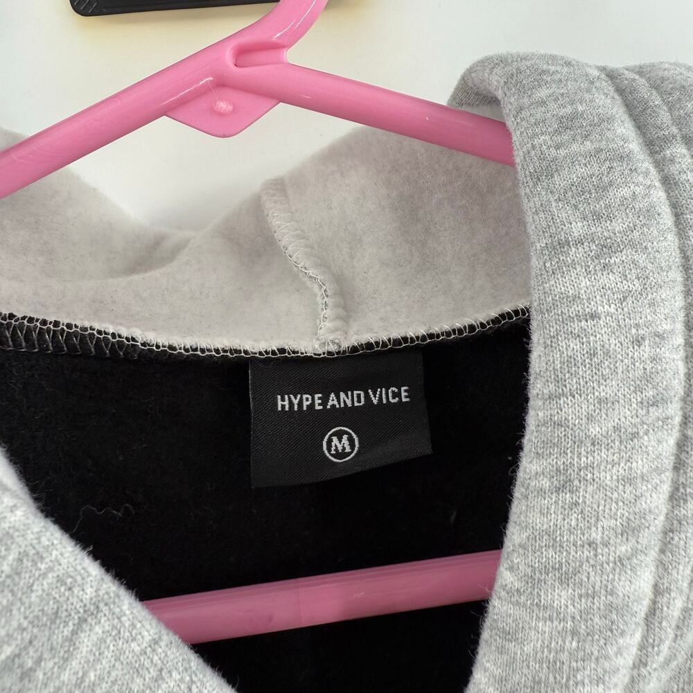 Color Block Cropped Hoodie - Picture 3 of 15